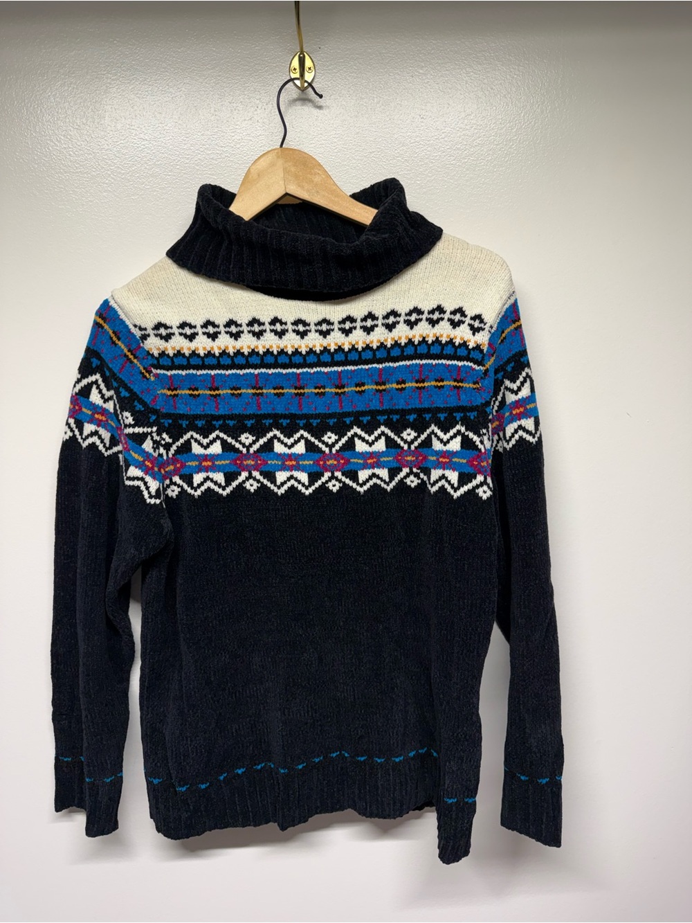 vintage Men's Black Fair Isle Turtleneck Sweater with Blue Accents -